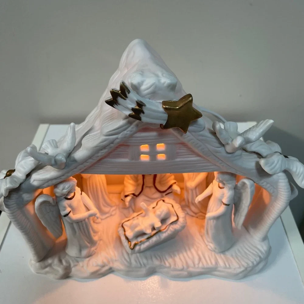 Vintage Ceramic Nativity‎ Scene Lighted Christmas Decoration White Gold
